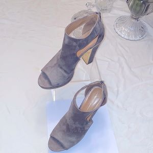 EUC report size 10 gray suede, open toed shoes with gold trim on the heel accent